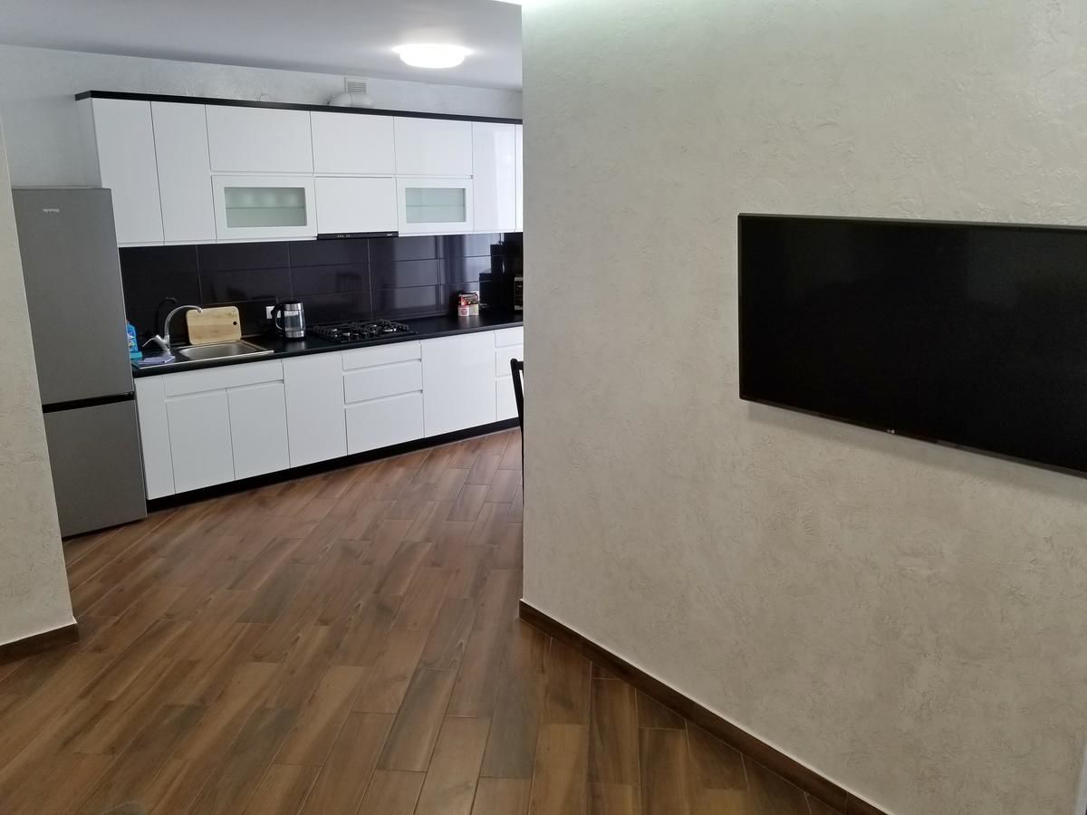 Апартаменты Cozy apartment in the city center Ивано-Франковск-7