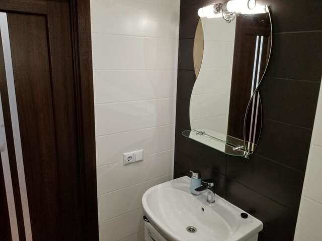 Апартаменты Cozy apartment in the city center Ивано-Франковск-26